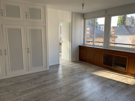 Location Appartement 2 pièces 43m² BOURGES 18000 - Photo 2