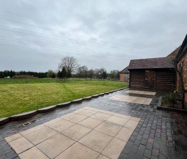 4 bedroom detached house to rent - Photo 5