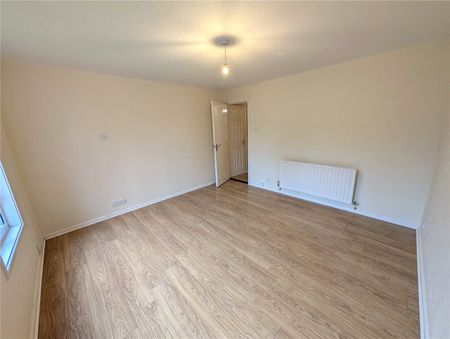 3 Bedroom House To Rent - Photo 4