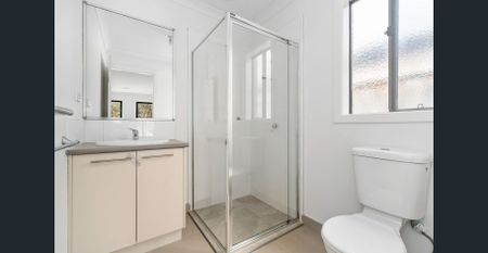 Stylish & Spacious Family Living in Prime Cranbourne North Location! - Photo 5