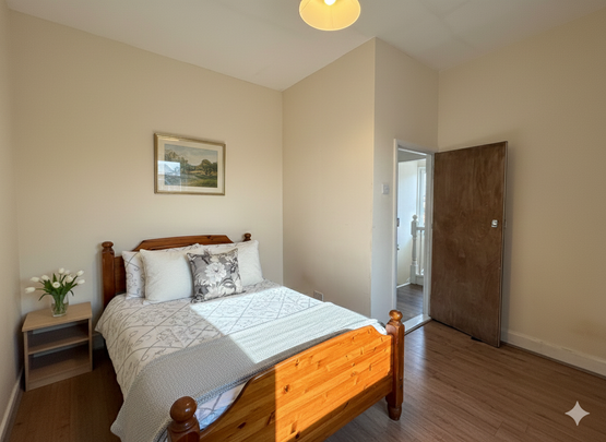 Room 2, Somers Road, Southsea, Portsmouth PO5 - Photo 1