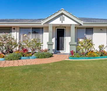 Family living with space for work and play. - Photo 5