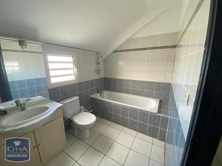 Location Appartement 4 pièces 130m² ST DENIS 97400 - Photo 4