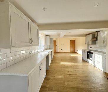 3 Bedroom House To Rent in Harrietsham - Photo 5