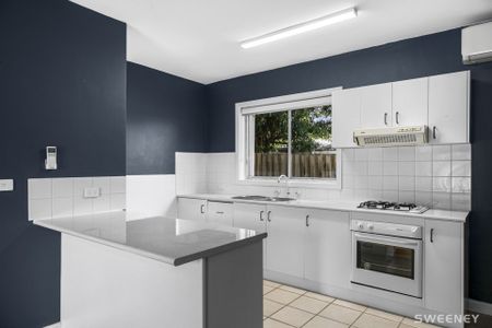 Cozy one bedroom residence nestled in a quiet location - Photo 4