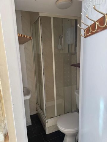 Studio to rent - Photo 3