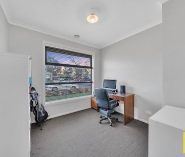 The Perfect Family Haven in the Heart of Tarneit - Photo 6