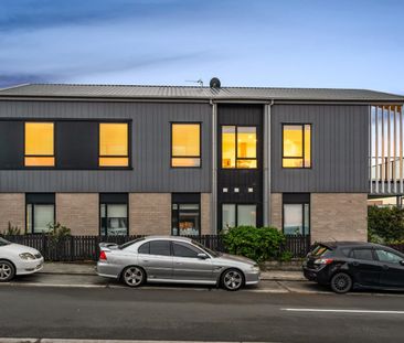 Sunny Corner Home - Photo 4