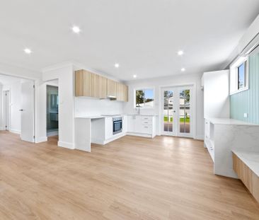 Charming 3-Bedroom Home in Lakeside San Remo - Photo 2