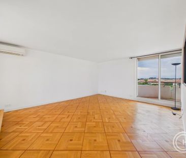 Location Appartement 4 pièces 77m² NICE 06200 - Photo 1