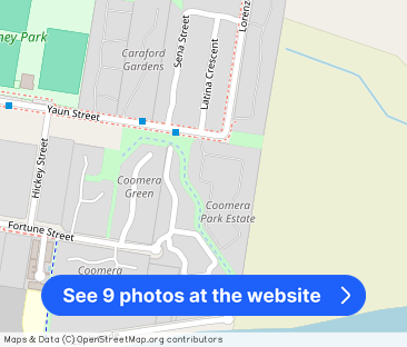 Tri-Level 3-bedroom Townhouse in COOMERA QLD - Photo 1