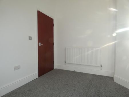 3 bedroom property to rent - Photo 3