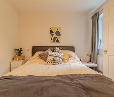 2 bedroom Flat To Let Total Size: 610 SQ FT - Photo 6