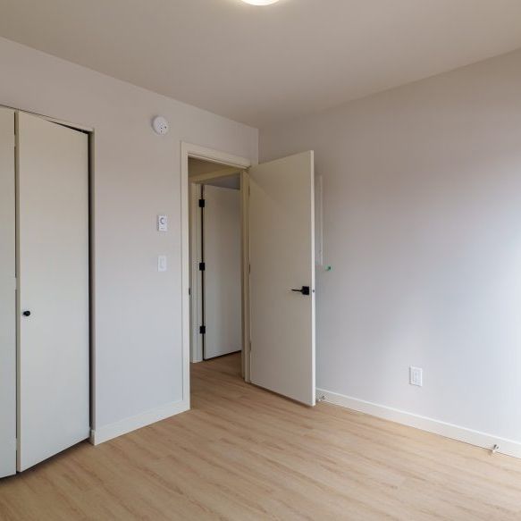 104A Renfrew, Winnipeg, MB - Photo 1