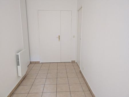 Location Appartement 2 pièces 46m² - Photo 5