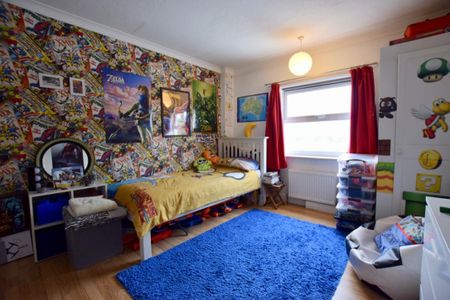 Upper Eastern Green Lane, Eastern Green, Coventry - Photo 3