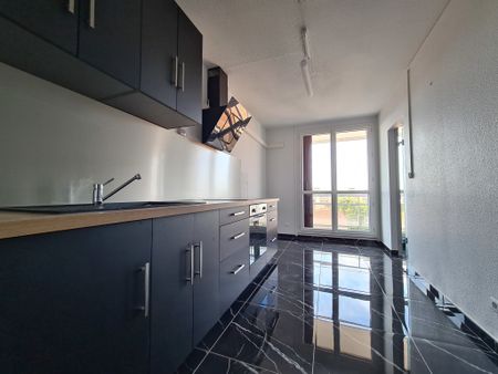 Location Appartement 3 pièces 77m² AGEN 47000 - Photo 2
