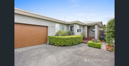 PREMIUM LIVING IN PRESTIGIOUS OLDE BERWICK - Photo 5