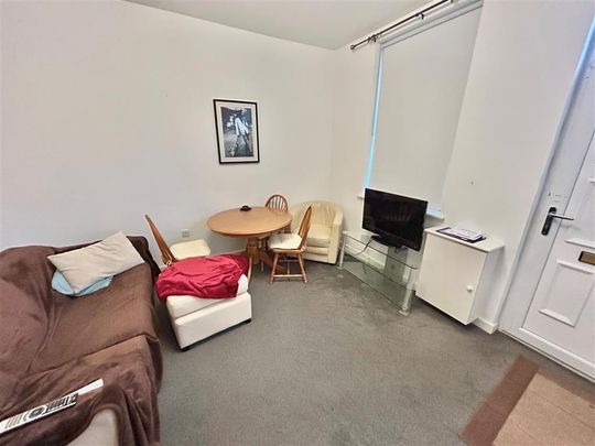 Sherbrook Terrace, Nottingham, Daybrook - Photo 1