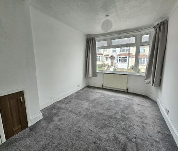 3 bedroom end of terrace house to rent - Photo 5