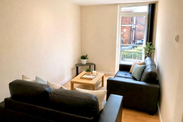 5 bed Flat 5 Montgomery Place, 33 Montgomery Terrace Road - Photo 1