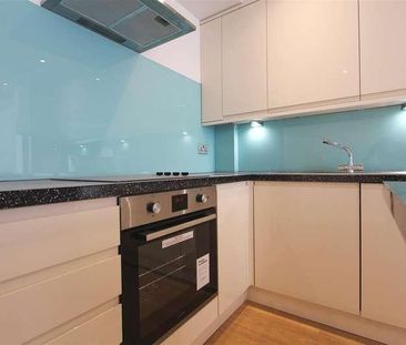 Beaconsfield Road, Seven Sisters, N15 - Photo 4