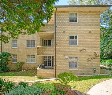 Spacious two bedroom apartment with leafy outlook - Photo 5
