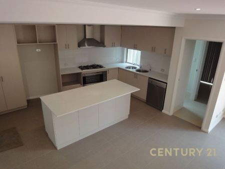 Spacious Unfurnished 3-Bedroom 2 Bath Home for Rent in Charming Rivervale - Photo 4