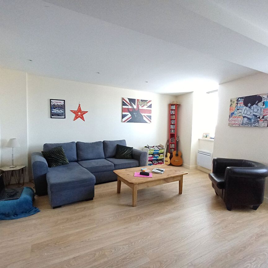 Location Appartement 2 pièces 72m² - Photo 1