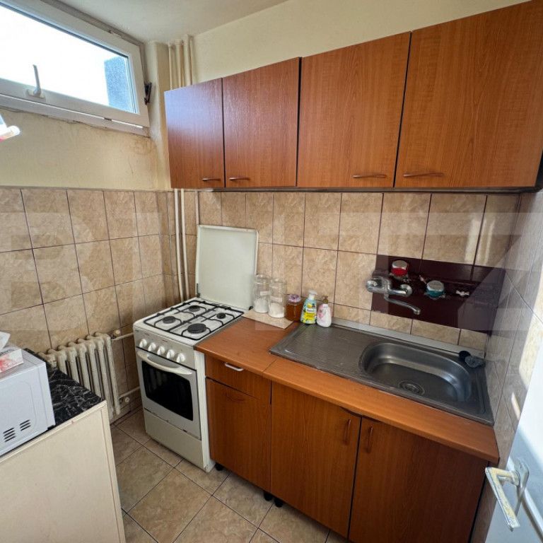 Garsoniera de inchiriat, 28 mp, decomandata, zona: Parang - Photo 1