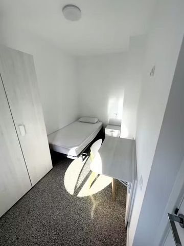 Plaça de Catalunya, Barcelona, Catalonia 08002 - Photo 2