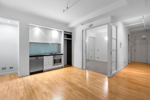 804/422 Collins Street, Melbourne - Photo 1