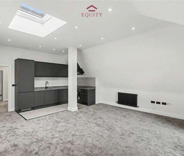 Bullsmoor Lane, Enfield, EN3 - Photo 4