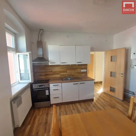 Nabízíme k pronájmu byt 2 + 1, nacházející se na rozhraní ulice Denisova a Kačení v centru města - Фото 4