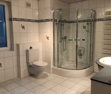 Charmante 4.5-Zimmerwohnung Duplex im Herzen von Nidau - Photo 6