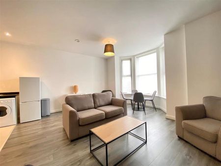 2 bedroom apartment to rent - Photo 3