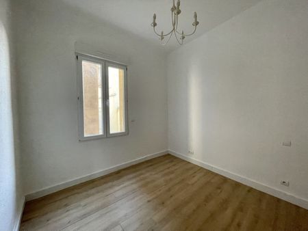 P3 en très bon état , location vide - Photo 5