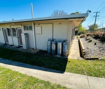 1/184 Donnelly Street, Armidale NSW 2350 - Photo 5