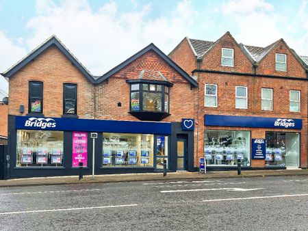 Reading Road South, Fleet, Hampshire, GU52 - Photo 2