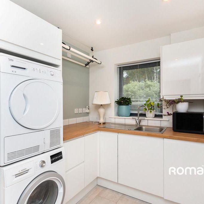 4 bedroom detached house to rent - Photo 1