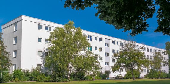Ruhig wohnen im Grünen – 3-Zimmer-Wohnung mit Loggia in Detmerode - Photo 2