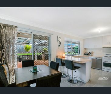 Great Family Home in a Quiet Cul-De-Sac Centenary Heights! - Photo 6