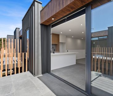 Executive inner city living - Photo 1