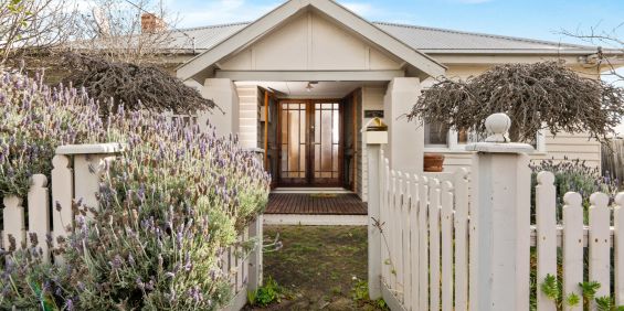 Cosy Cottage In The Heart Of Geelong - Photo 3