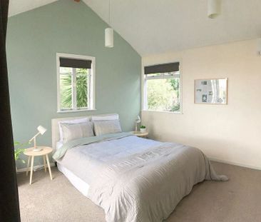 Top central location, quiet, renovated Villa - Photo 4