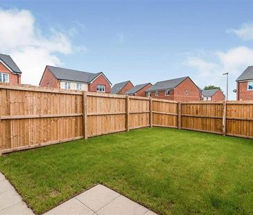 3 bedroom end of terrace house to rent - Photo 4