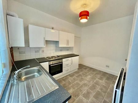 2 bedroom semi-detached house to rent - Photo 3