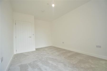 Bluenote Apartments, Blyth Road, Hayes, UB3 - Photo 2