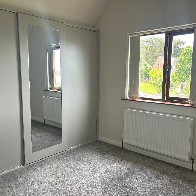 10 Castle View Close, Dundrum, BT33 0SH - Photo 1