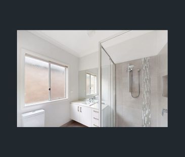 Quality home opposite Wetlands! - Photo 3